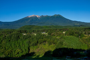 盛夏の御嶽山　長野県 木曽町 開田高原から