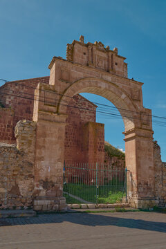The Temple of Santa B&aacute;rbara stands on the southern side of Santa B&aacute;rbara Square in the city of Ilave, El Collao Province, in the Puno region. This mestizo-style church, built entirely of stone, has a 
