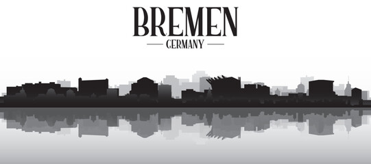 Obraz premium Black and white panoramic poster of the city skyline with misty background buildings and water reflection of BREMEN, GERMANY