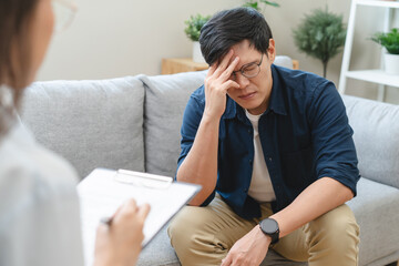 Fototapeta premium mental health care therapy concept, psychologist counseling to anxiety patient and giving guidance mental therapy care to cure mental health.