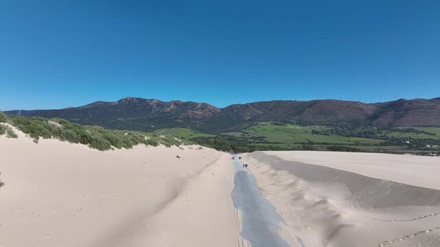 vista de la duna de Valdevaqueros en Tarifa, Andaluc&iacute;a