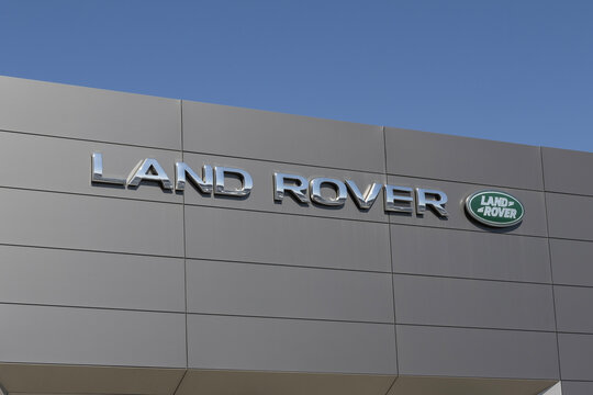Land Rover 4X4 and SUV dealership. Land Rover offers the Range Rover, Sport, Velar, Evoque, Discovery and Defender.
