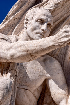 Monumento Nacional a V&iacute;ctor Manuel II (Vittoriano) o Altar de la Patria y Plaza Venecia en Roma, Italia. Arquitectura y monumentos de Roma. Paisaje urbano de Roma.