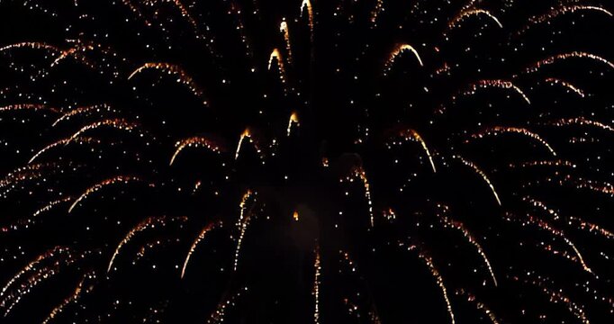 cohetes, celebraciones, noche, fuego, explosiones, cielo, alumbrado, julio, vacaciones, negro, abstracta, pirot&eacute;cnico, rojo, nuevas, celebrar, brillante, navida, a&ntilde;o, exhibidor, variopinto, moreno, fe