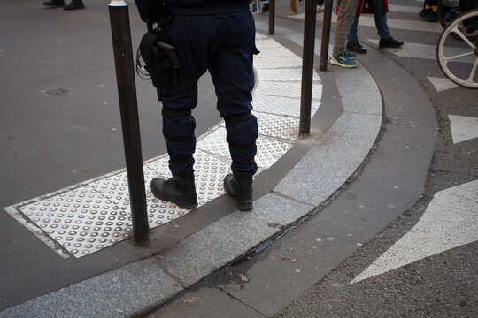 CRS pour la s&eacute;curit&eacute; des manifestations en ville