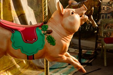 pig on the carousel ride