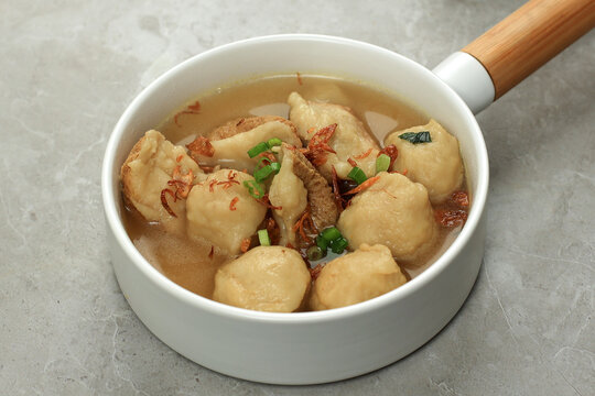 Baso Aci Kuah, Chewy Tapioca Meatball Traditional Bandung Street Food