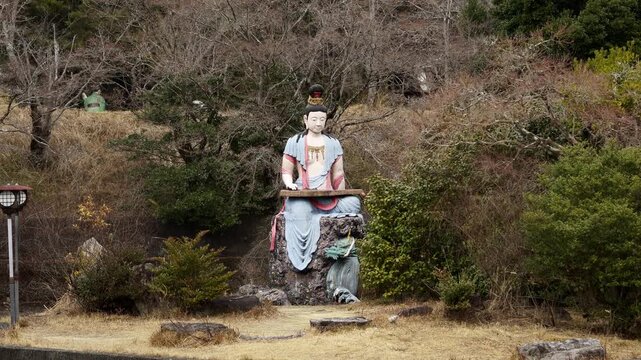Matchmaking Benzaiten Statue Goshikien Garden (Nisshin City, Aichi, Japan)
