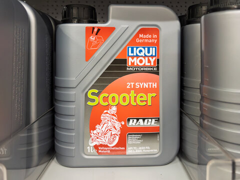Premium Liqui Moly Scooter 2T Synthetic Oil