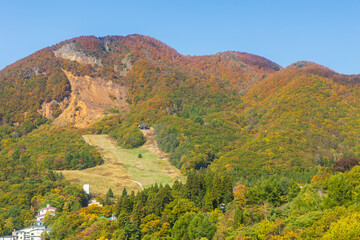 日本の風景・秋　紅葉の山形蔵王　蔵王中央ロープウェイからの眺望