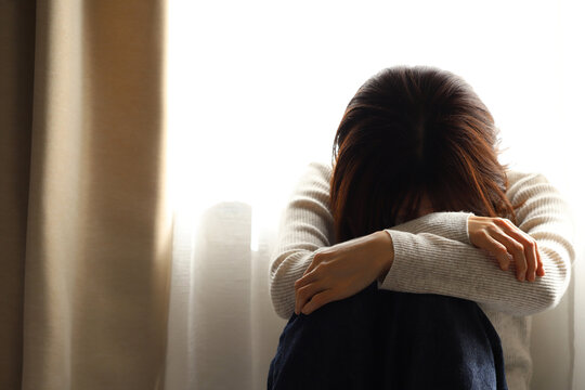 ひとりで抱え込む女性の悩み