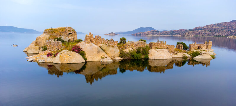 Lake Bafa, Kapıkırı island - Kapikiri Village and island - Herakleia Ancient City - Turkey