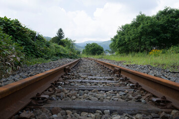 Obraz premium 田舎の廃線になった線路