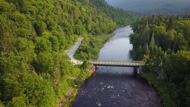 fleuve Saint-Laurent dans le parc national de la Mauricie au Canada