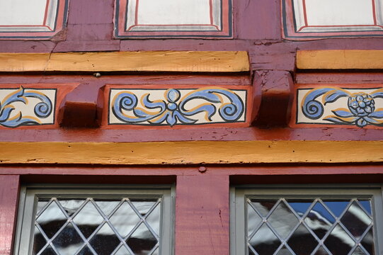 Detail einer mittelalterlichen Fachwerkhausfassade in Limburg
