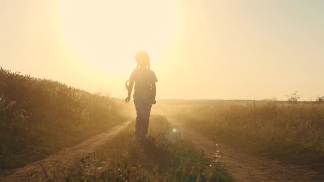 child running adventure game, happy childhood of a little girl running, Happy family in the park at sunset, children's dream concept, playing at sunset, kid Girl daughter Happy family running, little