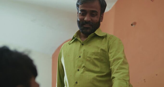 Indian Parents Forcing Artist Son into Engineering Study Despite No Interest, Facing Education Pressure, Anxiety, Depression, and Conflict with Family Expectations