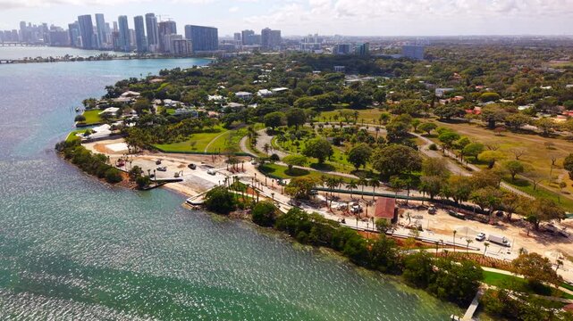 Stock video Morningside Park Miami with views of downtown