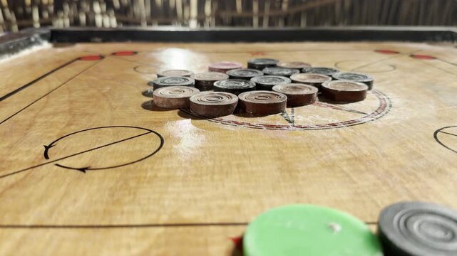 carrom board game