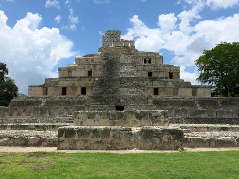 Maya Pyramide in Edzn&aacute;
