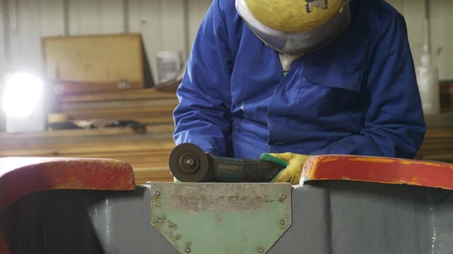 Cutting transom plate on fiberglass fishing boat