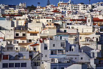 Fototapeta premium Albufeira portugal hillside town architecture displaying traditional mediterranean style