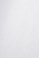 Obraz premium 金銀振りの大礼紙の質感がある白い和風背景テクスチャ素材 White Daireishi washi paper texture with gold and silver leaf flakes