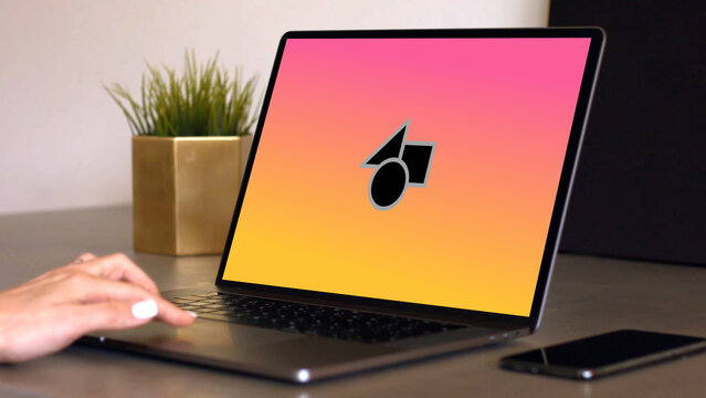 Laptop 5 Dolly &ndash; High Detail Notebook Screen Presentation, Modern Desktop Display Animation, Website and App UI UX Interface Showcase Template