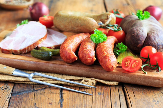 Schlachteplatte mit Hausmacher Wurst