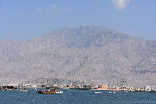 Persian Gulf, Strait of Hormuz, which connects with the Arabian Sea and the Indian Ocean, Coast of the United Arab Emirates, Middle East.