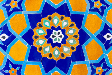 サマルカンドグーリアミール廟外壁の装飾タイル