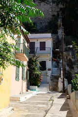 Obraz premium a narrow street in the Greek city of Nafplio
