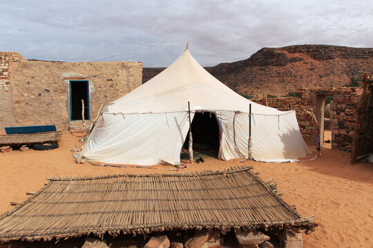 The local house of old city Ouadane in Sahara desert, Mauritania