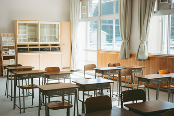 人のいない小学校の教室