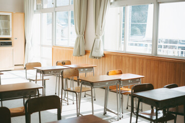 人のいない小学校の教室