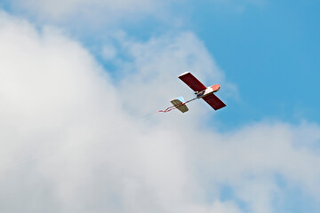 Homemade electric model airplanes flying in the sky © 亮亮 徐