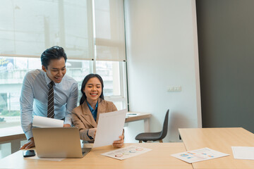 Successful Business Negotiation Between Partners