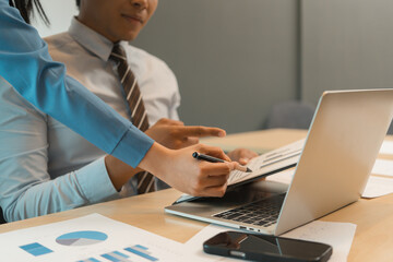 Successful Business Negotiation Between Partners