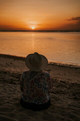 Plaża o zachodzie słońca © Katarzyna