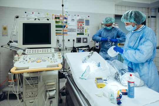 Doctors preparing trauma room of a hospital