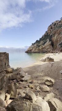 Crique paradisiaque en Corse