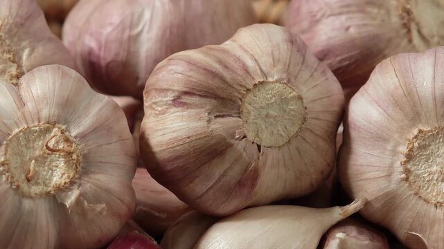 Fresh garlic in a basket.	