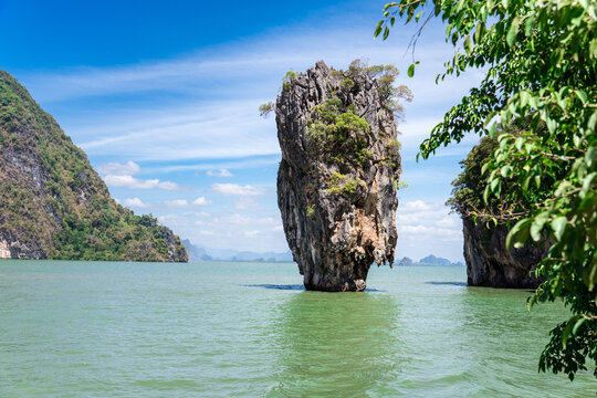 Blick auf James Bond Island in der Phang Nga Bay  in Thailand, S&uuml;dostasien