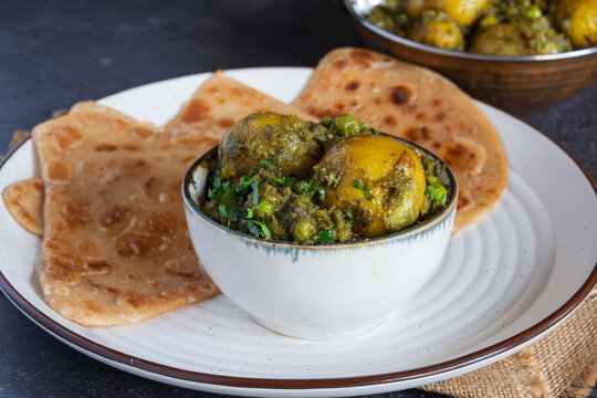 Sobuj Aloor Dum with Paratha | Bengali Green Masala Potato Curry | Spiced Potato Dum Aloo with Flatbread | Traditional Indian Vegetarian Meal