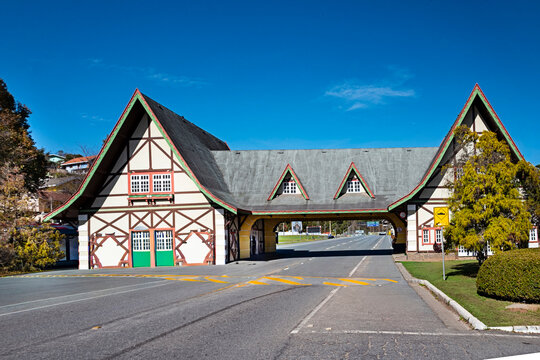 Entrance gate to the city, built in German architectural style. Campos do Jord&atilde;o, SP, Brazil, 2022