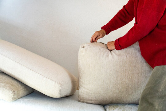 Adjusting Sofa Cushion