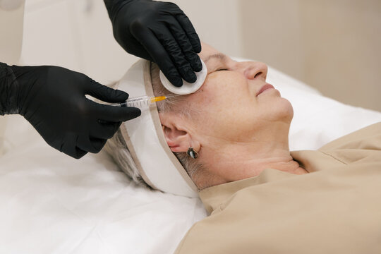 Cosmetic Injection Procedure for Facial Rejuvenation