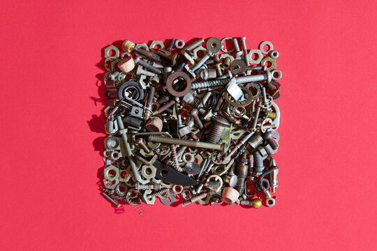 Square composition of metal hardware