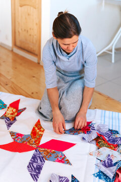 Creating Vibrant Patterns With Fabric in a Cozy Indoor Space