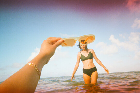 beach sunglasses traveler 